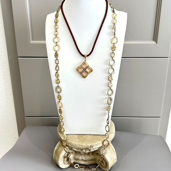 2 Designer Gold Tone Statement Long Pendant Necklaces - Picture 2 of 8